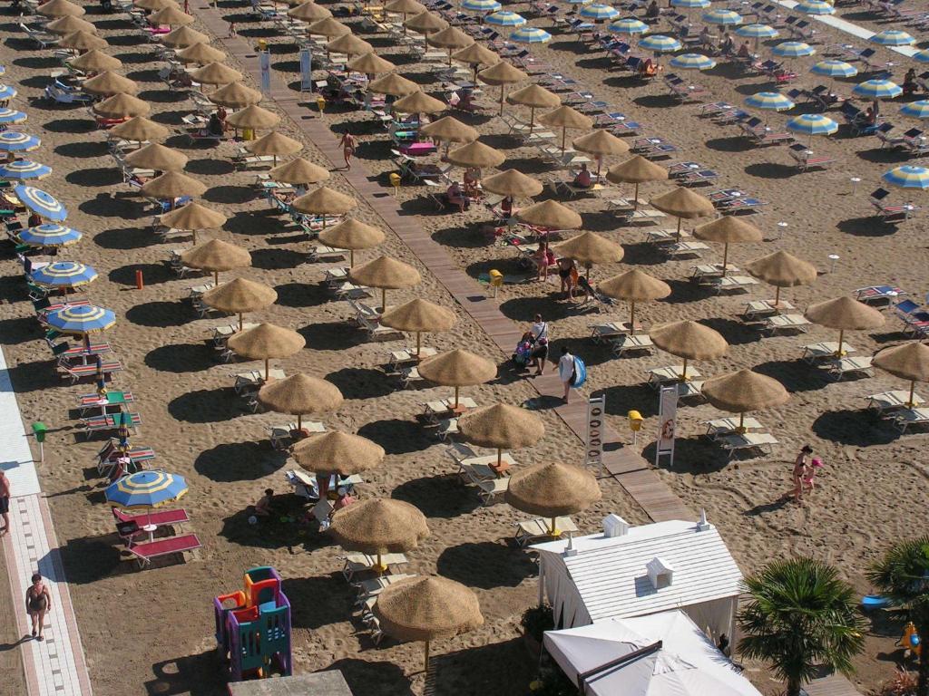 Hotel Thea Gabicce Mare Extérieur photo