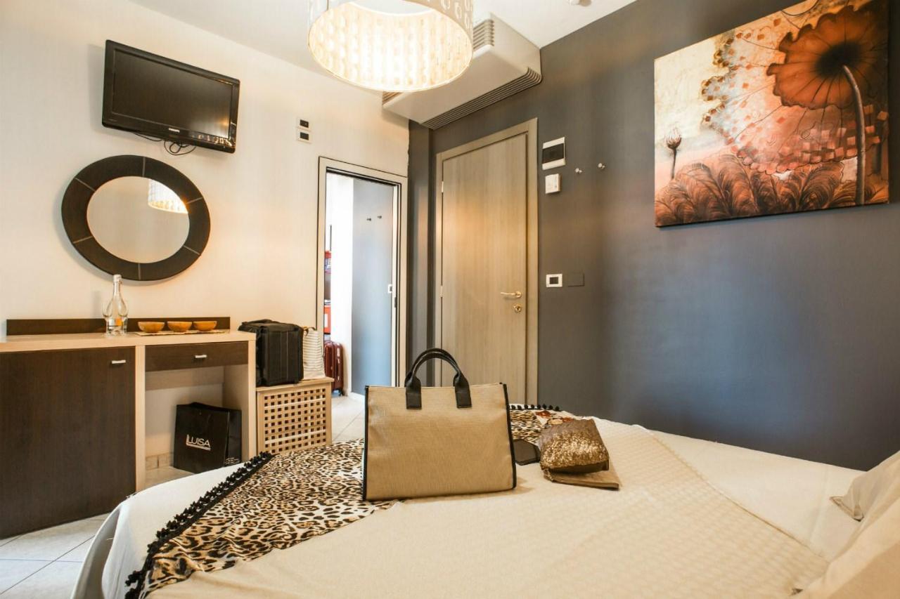 Hotel Thea Gabicce Mare Extérieur photo